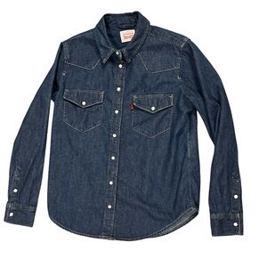 Women’s Levi’s denim pearl snap button down long sleeve shirt size XS